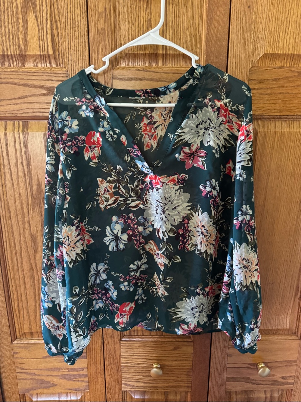 Floral V-Neck Long-Sleeve Blouse - Dark Green